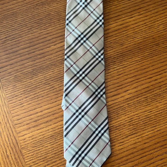 Burberry Tie - Picture 2 of 2